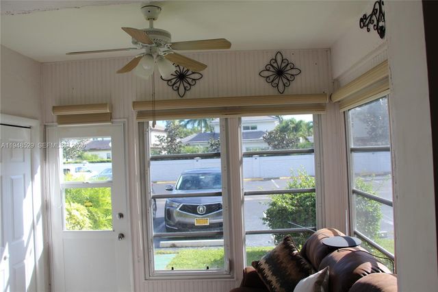 5620 SW 3rd Pl 114, Margate, FL 33068