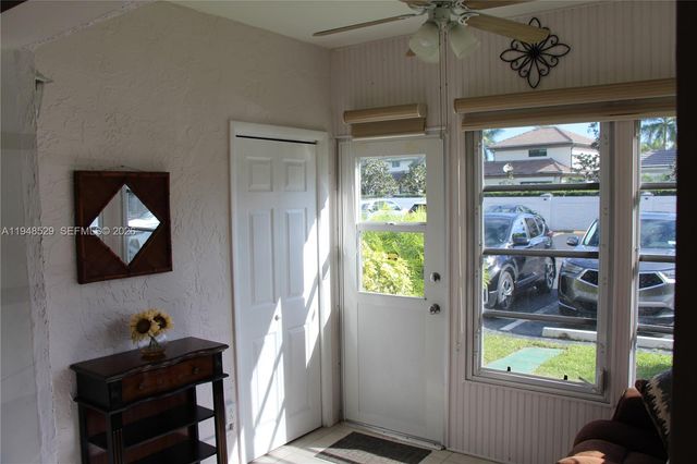 5620 SW 3rd Pl 114, Margate, FL 33068