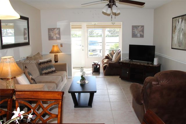 5620 SW 3rd Pl 114, Margate, FL 33068