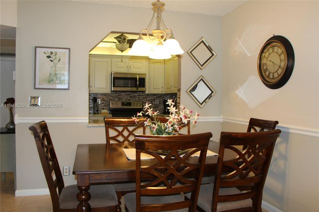 5620 SW 3rd Pl 114, Margate, FL 33068