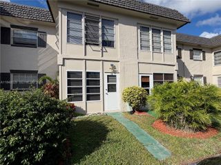 5620 SW 3rd Pl 114, Margate, FL 33068
