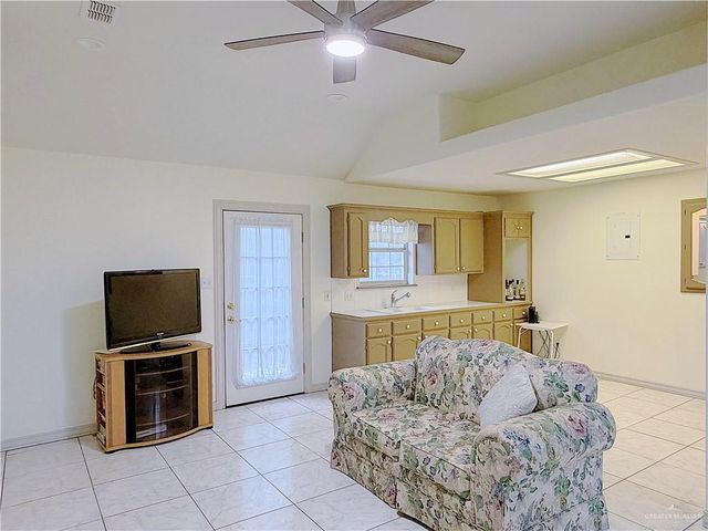 1305 N 48th Street, Mcallen, TX 78501