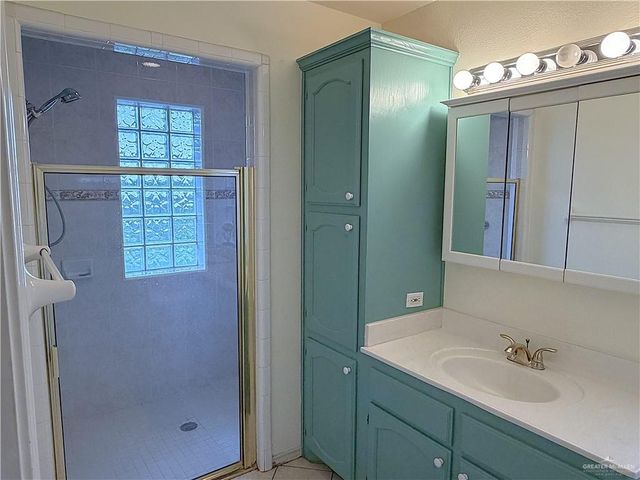 1305 N 48th Street, Mcallen, TX 78501