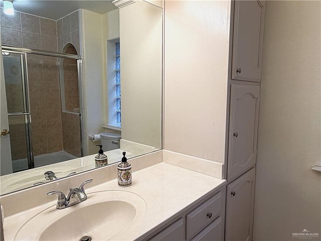 1305 N 48th Street, Mcallen, TX 78501