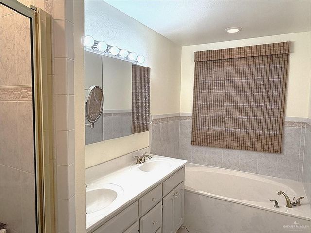 1305 N 48th Street, Mcallen, TX 78501