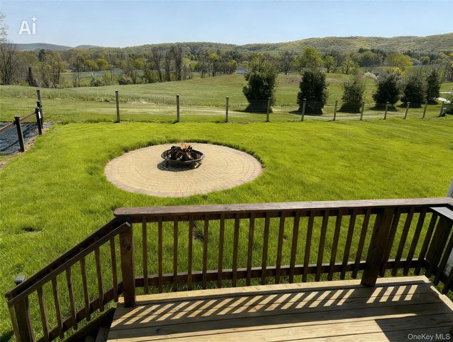 83 Lime Ridge Road, Poughquag, NY 12570