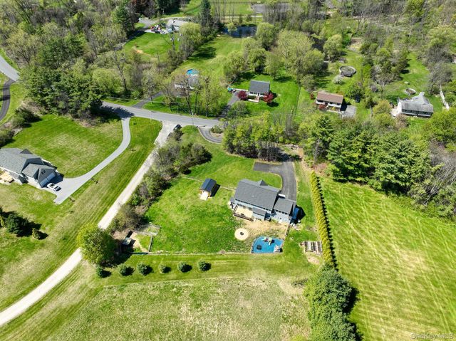 83 Lime Ridge Road, Poughquag, NY 12570