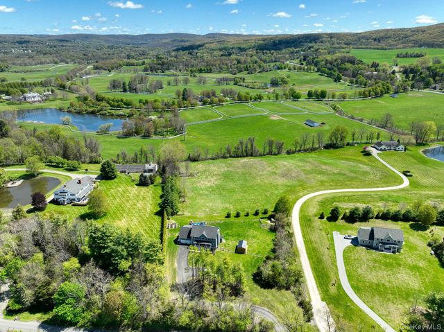 83 Lime Ridge Road, Poughquag, NY 12570