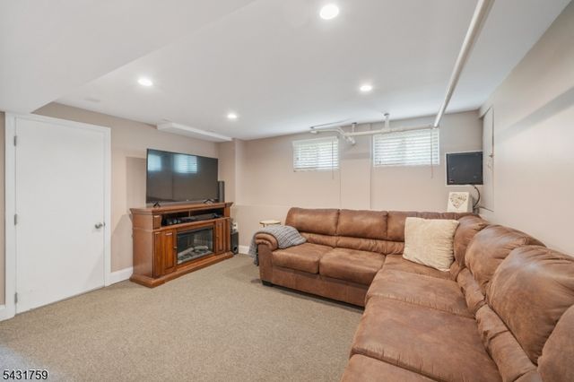 15 Valley Rd, Nutley Twp., NJ 07110