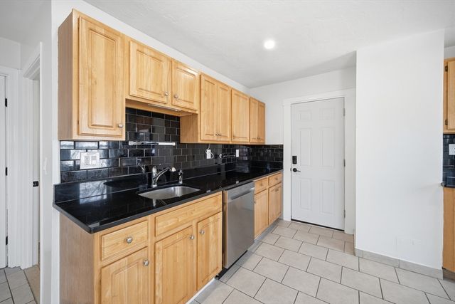 117 Quincy St 2, Quincy, MA 02169