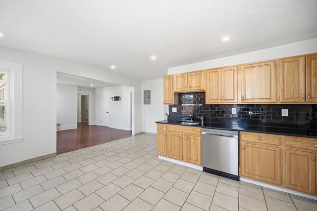 117 Quincy St 2, Quincy, MA 02169