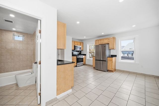 117 Quincy St 2, Quincy, MA 02169