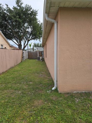 804 CARROUSEL LANE, Kissimmee, FL 34759