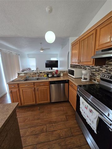 804 CARROUSEL LANE, Kissimmee, FL 34759