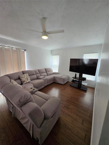 804 CARROUSEL LANE, Kissimmee, FL 34759