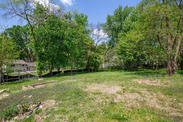 3633 Robinwood Terrace, Minnetonka, MN 55305