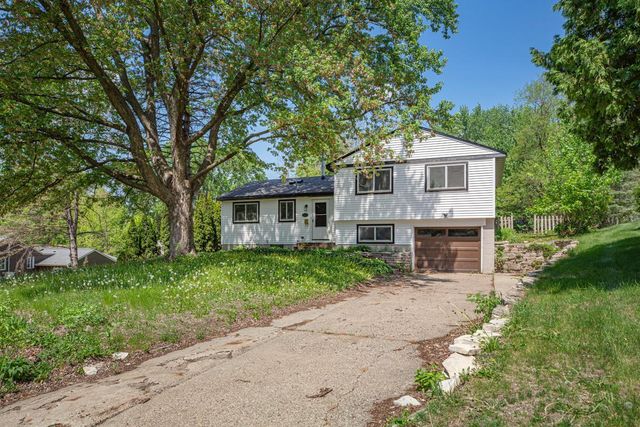 3633 Robinwood Terrace, Minnetonka, MN 55305