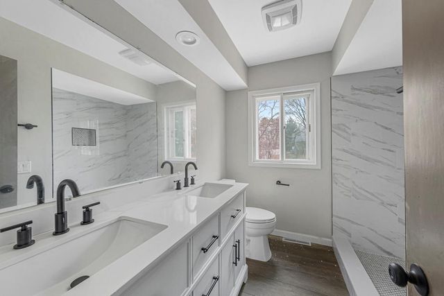3633 Robinwood Terrace, Minnetonka, MN 55305