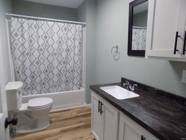 57932 Roys Avenue, Elkhart, IN 46517