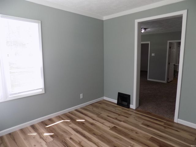 57932 Roys Avenue, Elkhart, IN 46517