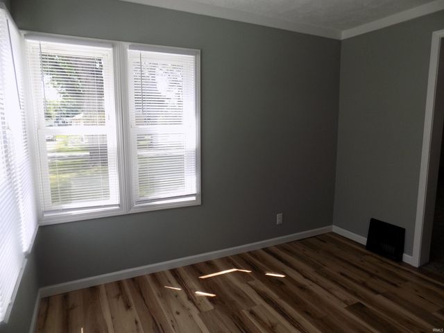 57932 Roys Avenue, Elkhart, IN 46517