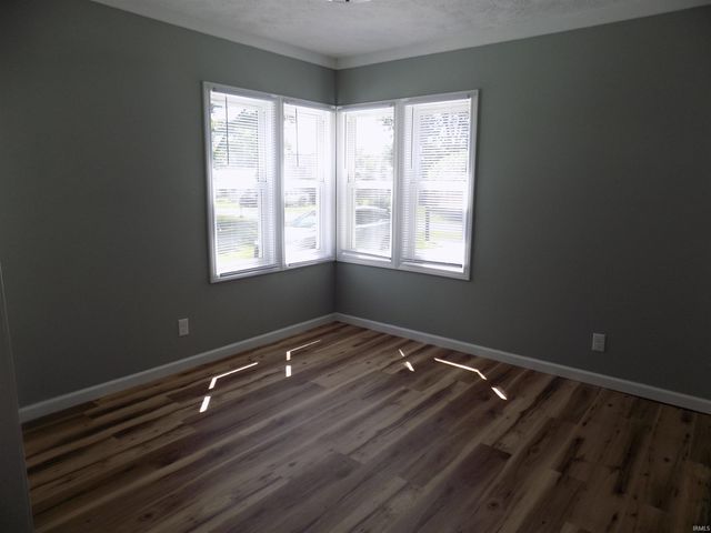 57932 Roys Avenue, Elkhart, IN 46517