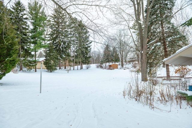 680 Brandt COURT, Pewaukee, WI 53072