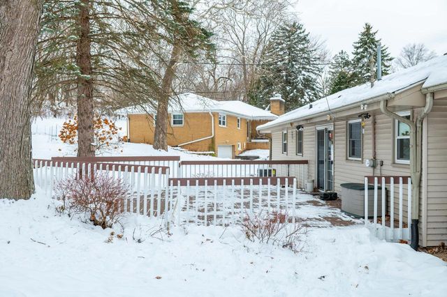 680 Brandt COURT, Pewaukee, WI 53072