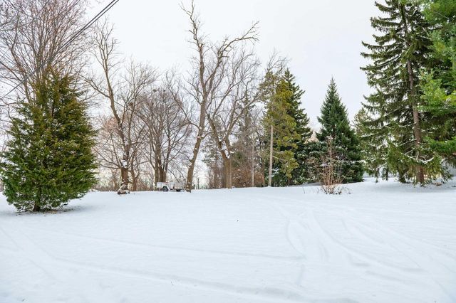 680 Brandt COURT, Pewaukee, WI 53072