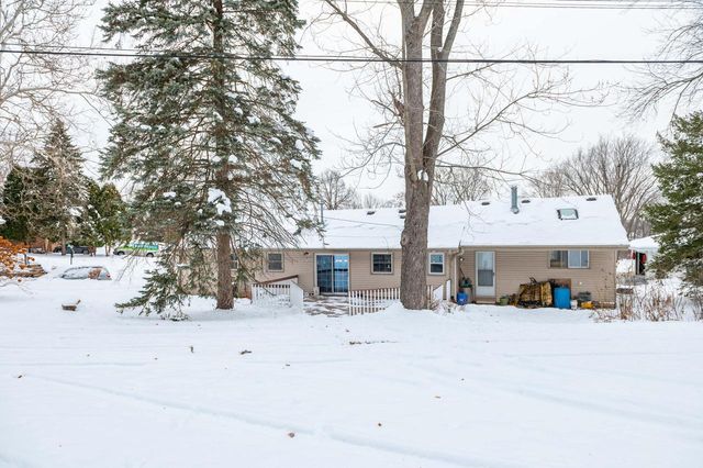 680 Brandt COURT, Pewaukee, WI 53072