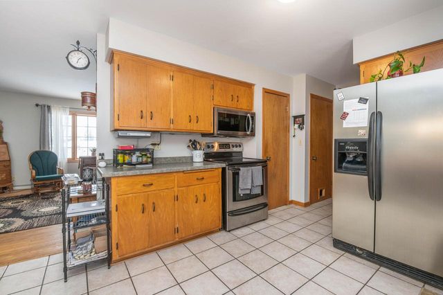 680 Brandt COURT, Pewaukee, WI 53072