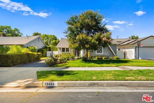 13453 Debby Street, Van Nuys, CA 91401