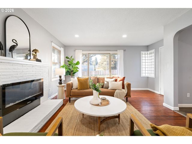 1820 Nw THATCHER Rd, Forest Grove, OR 97116