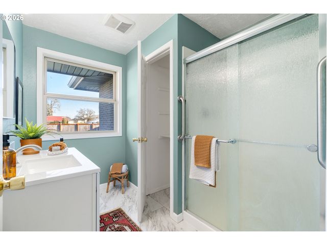 1820 Nw THATCHER Rd, Forest Grove, OR 97116