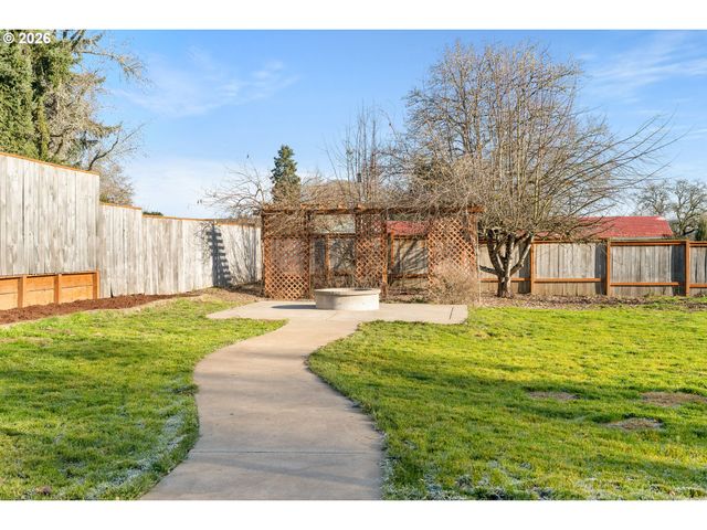 1820 Nw THATCHER Rd, Forest Grove, OR 97116