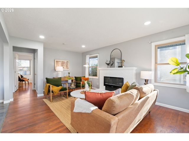 1820 Nw THATCHER Rd, Forest Grove, OR 97116