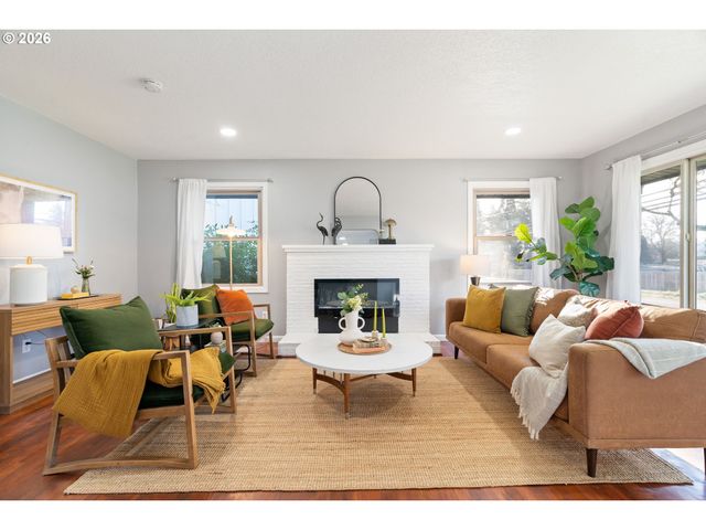 1820 Nw THATCHER Rd, Forest Grove, OR 97116