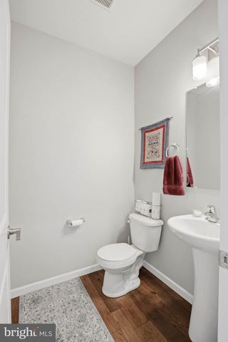 33 ALDERWOOD WAY, Lancaster, PA 17601