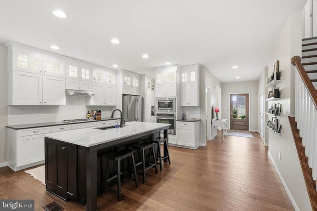 33 ALDERWOOD WAY, Lancaster, PA 17601