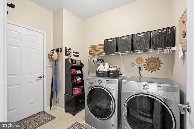 33 ALDERWOOD WAY, Lancaster, PA 17601