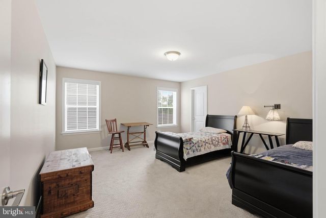 33 ALDERWOOD WAY, Lancaster, PA 17601
