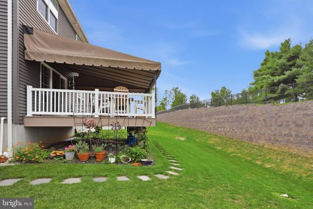 33 ALDERWOOD WAY, Lancaster, PA 17601
