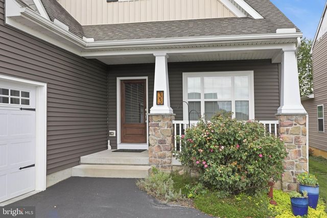 33 ALDERWOOD WAY, Lancaster, PA 17601