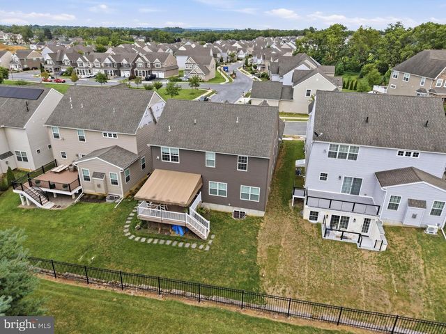 33 ALDERWOOD WAY, Lancaster, PA 17601