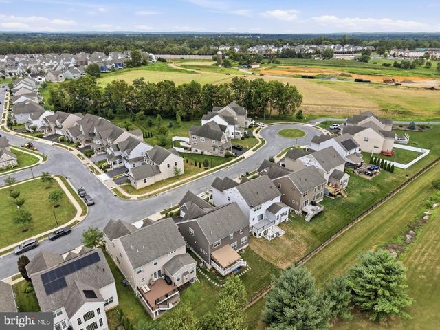 33 ALDERWOOD WAY, Lancaster, PA 17601