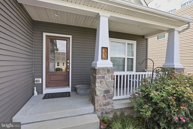 33 ALDERWOOD WAY, Lancaster, PA 17601