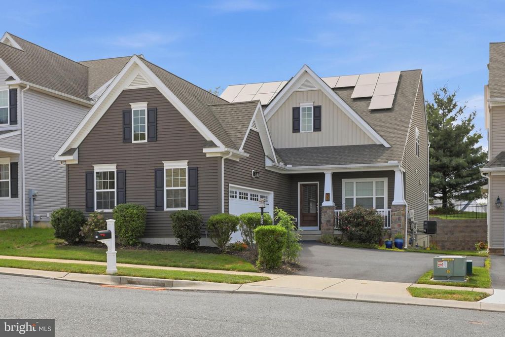 33 ALDERWOOD WAY, Lancaster, PA 17601