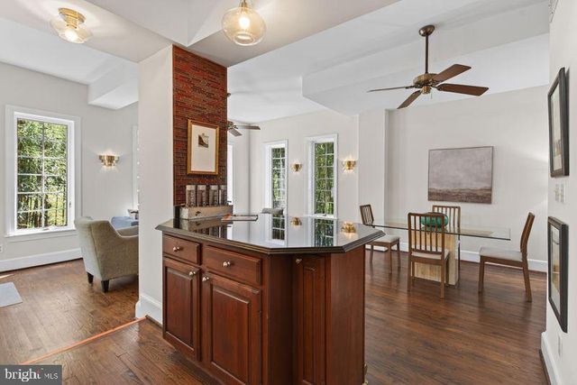 1521 N KENILWORTH ST, Arlington, VA 22205