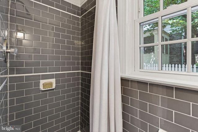 1521 N KENILWORTH ST, Arlington, VA 22205