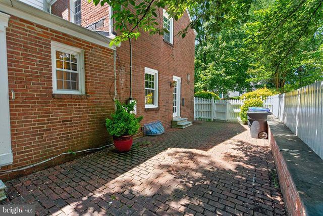 1521 N KENILWORTH ST, Arlington, VA 22205